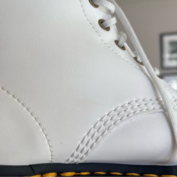 SOLD!!🧾🍒DOC MARTEN VEGAN LEATHER WHITE 1460 KEMBLE LACE UP BOOTS 7W/6M - Picture 10 of 15